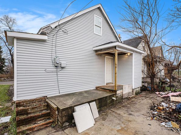 2015 Dearing St, Hamtramck, MI 48212