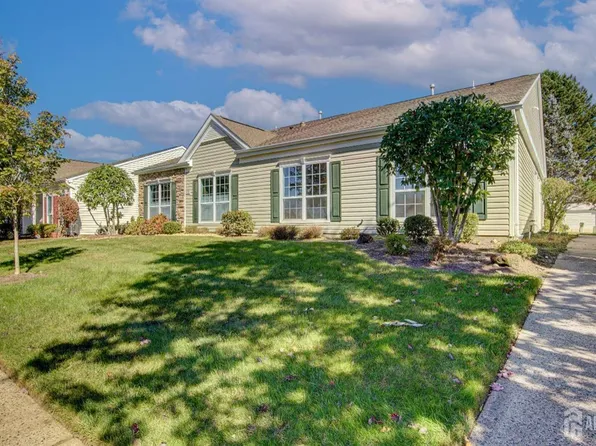 371 Waterside Blvd, Monroe Township, NJ 08831