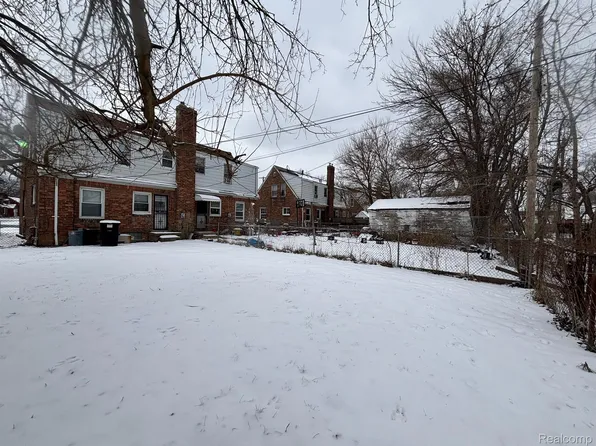 18914 Morang Dr, Detroit, MI 48205
