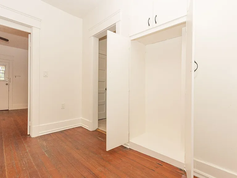 Charming 1-Bed/1-Bath Unit One Block From The Heart Of Barrio Logan! $1000 Deposit! — Photo 10