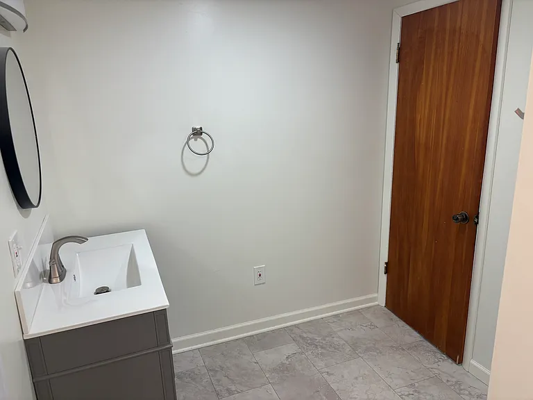 7604 Briar St — Photo 12