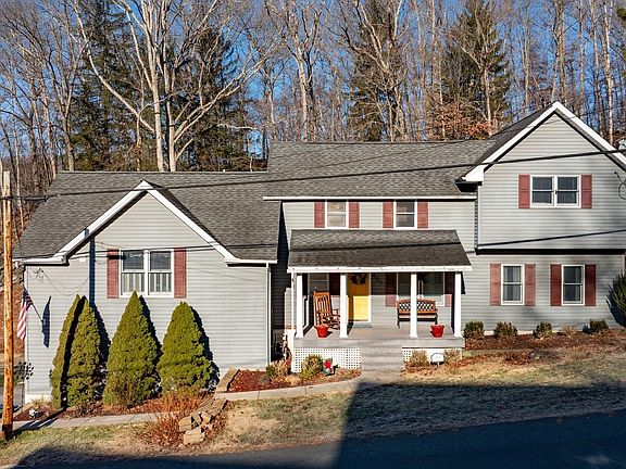 2nd image of 426 Bentley Rd