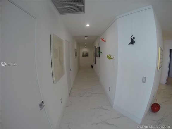 4th image of 2900 NE 7th Ave #A