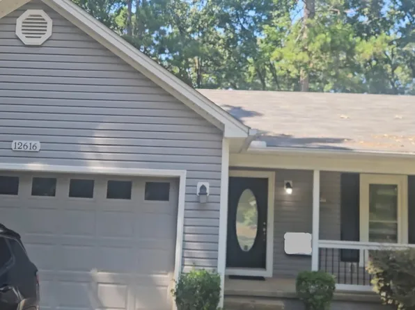 12616 Timber Hill Dr, Little Rock, AR 72211