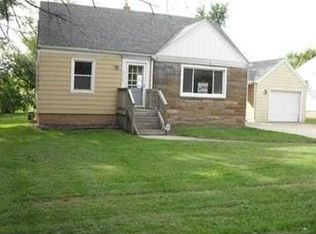 2148 Drouillard Rd, Northwood, OH 43619