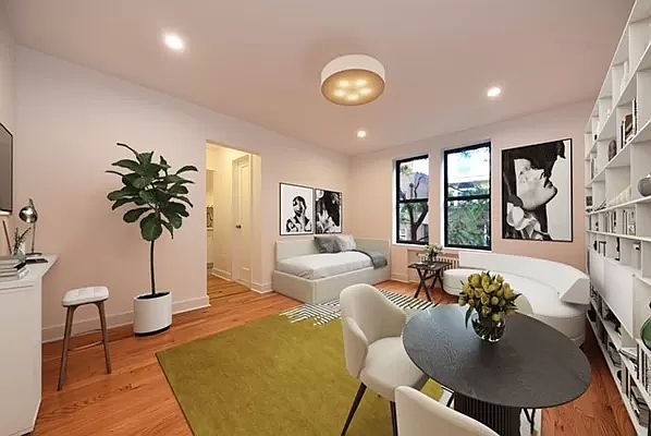 1st image of 319 W 18th St #3L