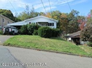 882 Carson St, Hazleton, PA 18201