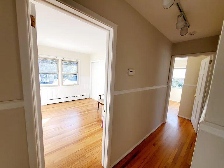 215 Harriman Rd — Photo 8