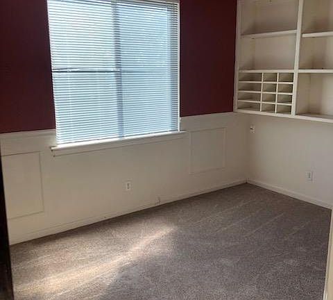 5th image of 452 Christina Ct