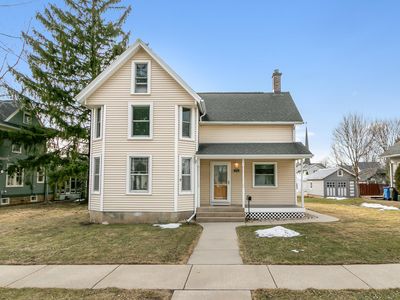 104 S 5th St, Mount Horeb, WI, 53572