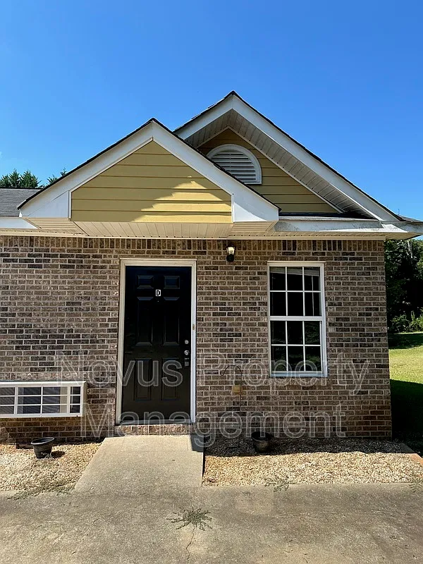 1 bed, 1.0 bath, 680 sqft, $900 — Photo 1