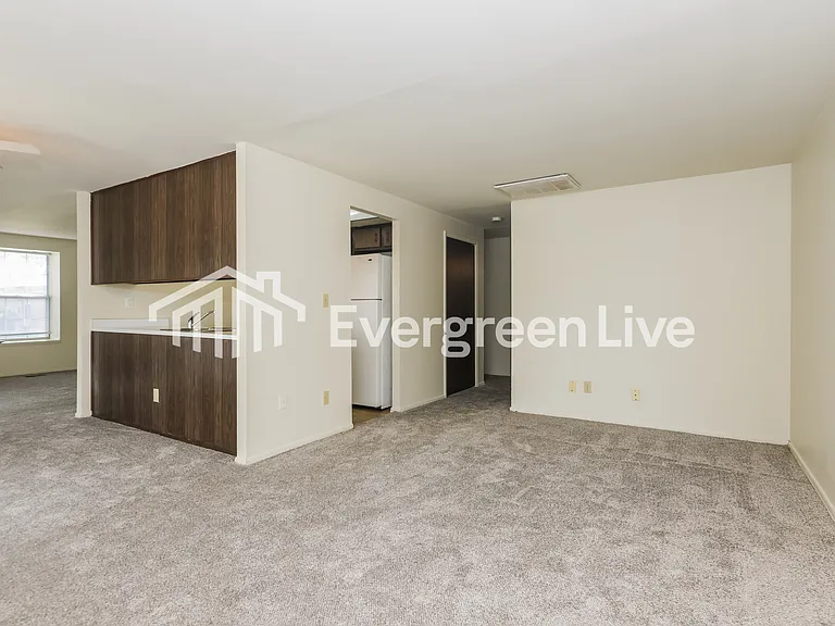 5606 Troy Villa Blvd — Photo 5