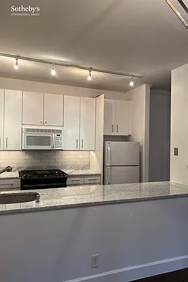 Rented by Sotheby's International Realty | media 15