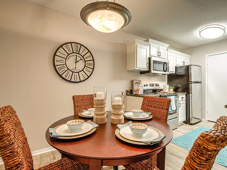Palmetto Grove — Photo 17