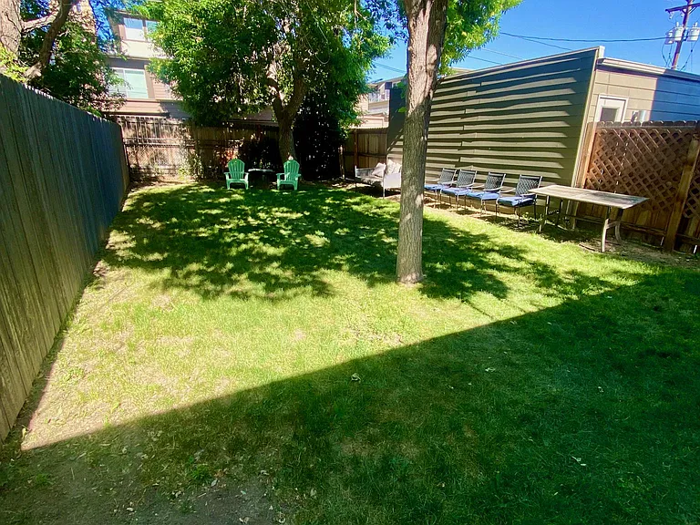 831 N Forest St — Photo 13