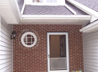 1319 Wellington Dr, Victor, NY