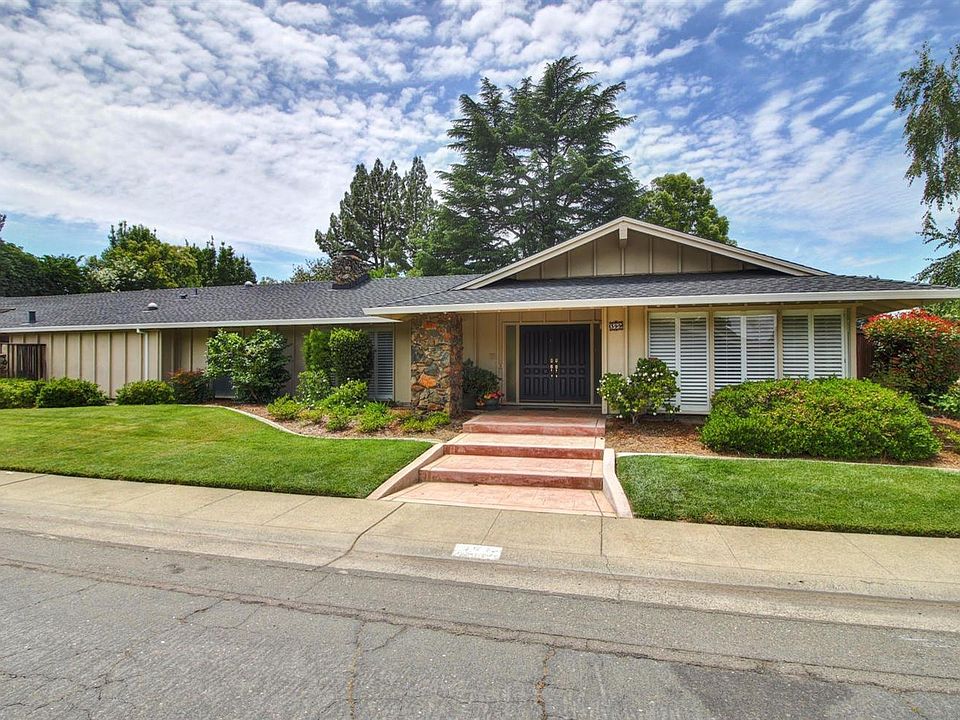 1st image of 399 Wilhaggin Dr