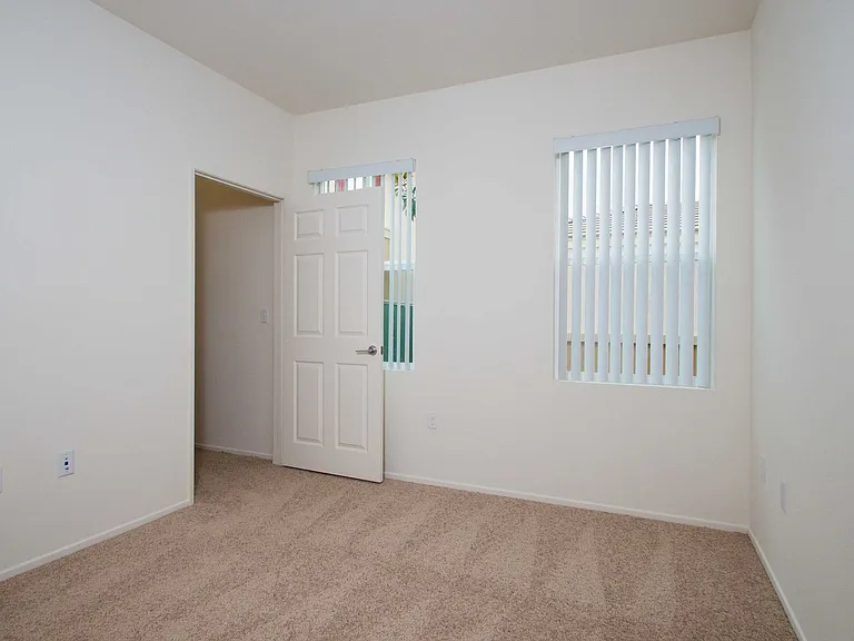 Avila Apartment Homes — Photo 57