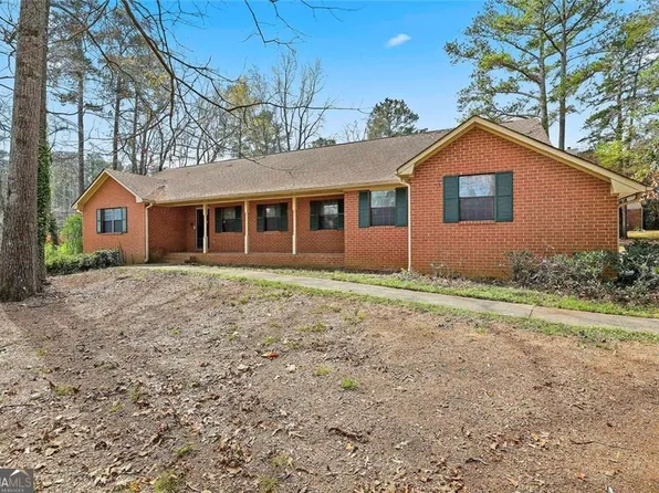 195 Deer Forest Trl, Fayetteville, GA 30214