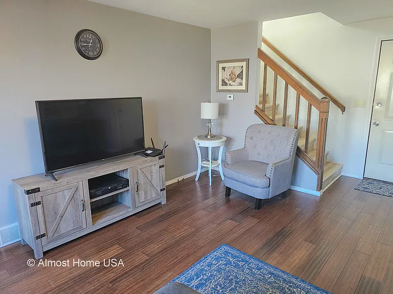 1028 Coppens Rd — Photo 5