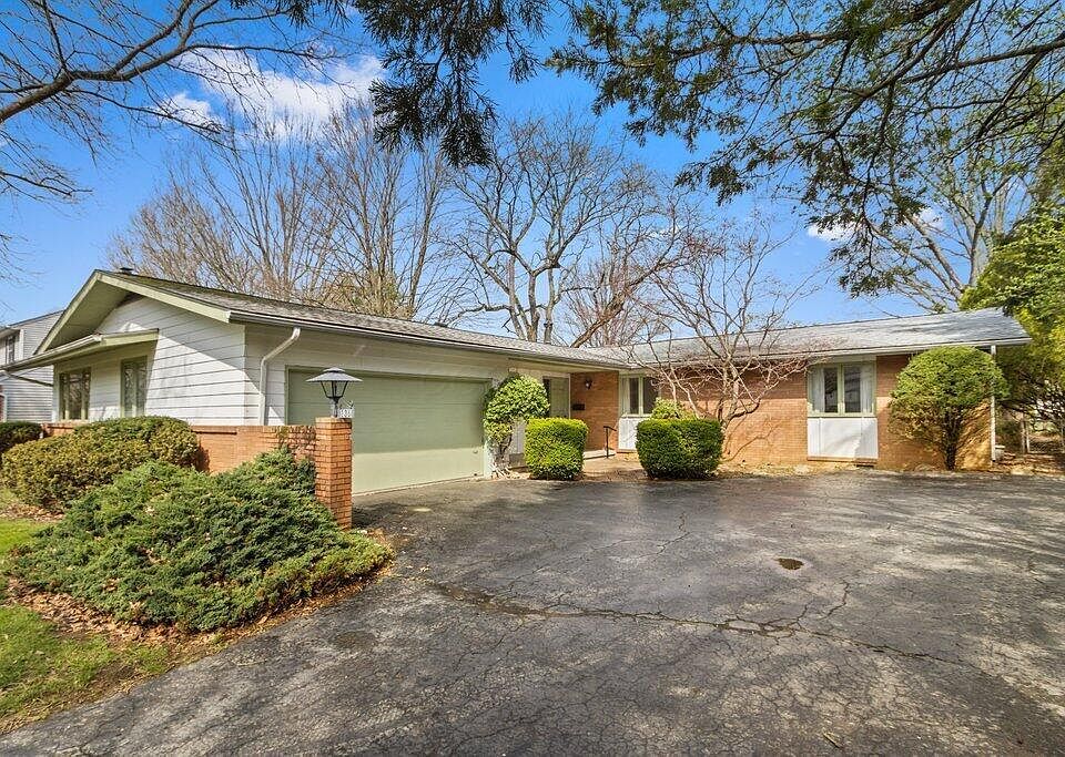 1st image of 236 Weydon Rd
