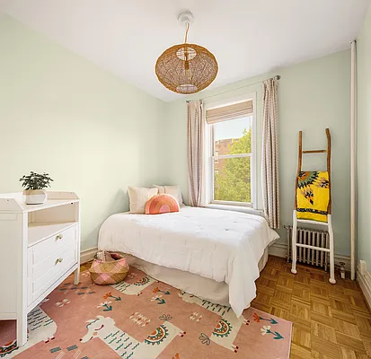 Sold by Compass | media 10