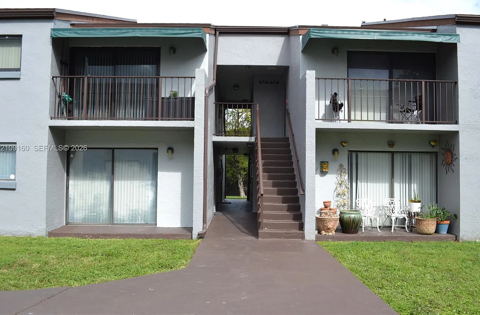 Magnolia Lane Condo — Photo 2