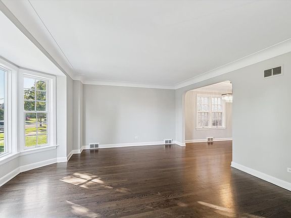 4th image of 1722 N 74th Ct