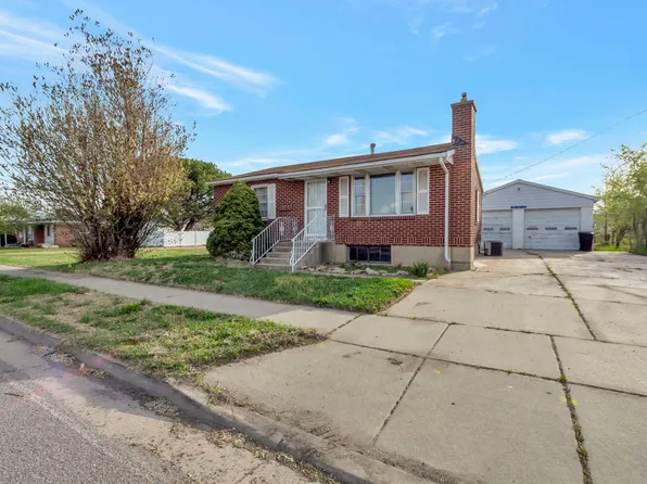 2184 N 2000 W, Clinton, UT 84015