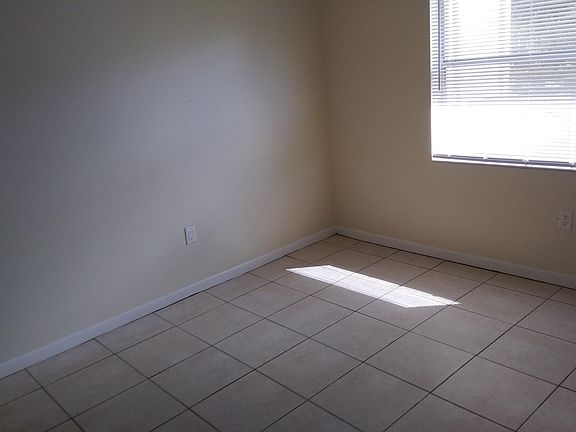 3rd image of 645 Alta Vista St
