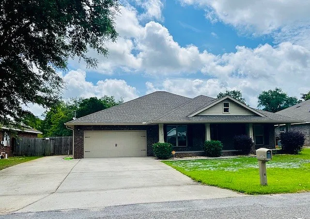 3172 Hickory St — Photo 1