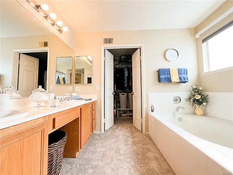 11144 Corsica Ct — Photo 36