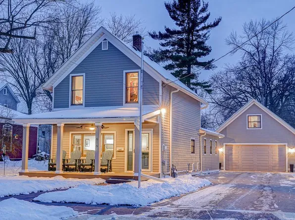 616 5th St N, Stillwater, MN 55082