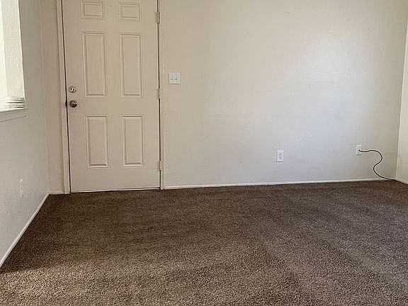 4th image of 551 W Ashlan Ave #861