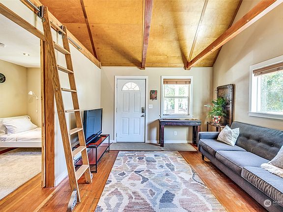 5th image of 1315 Victoria Avenue