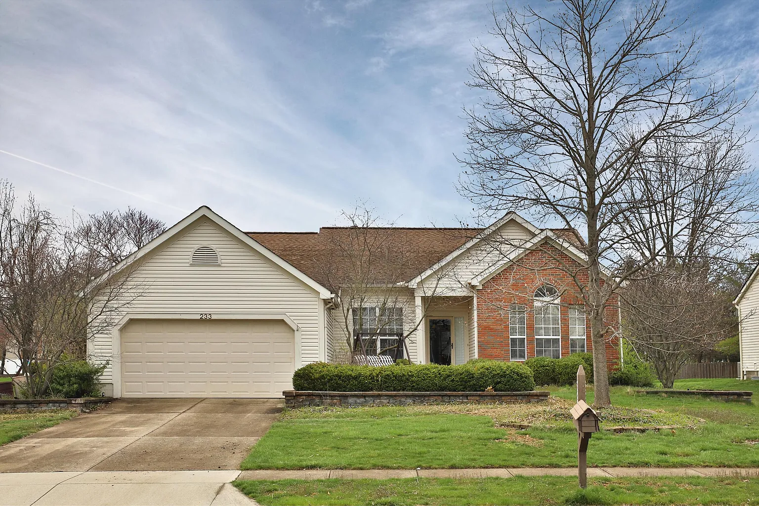 233 Slate Run Dr photo 1