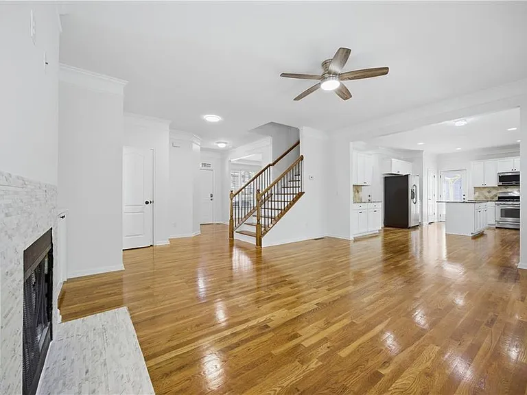 455 Park Place Ct — Photo 10
