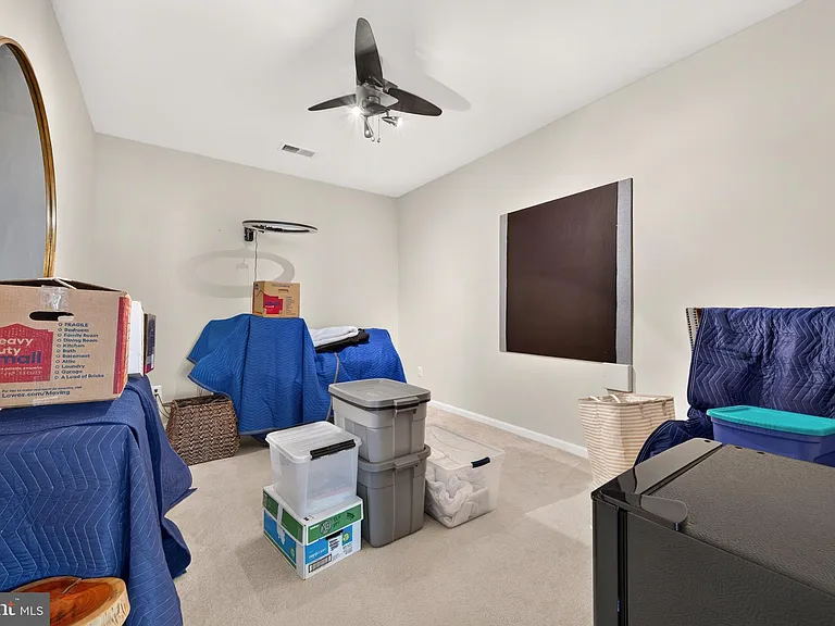 43580 Popes Creek Sq — Photo 48