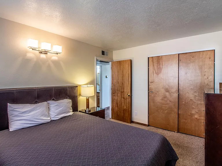 2704 N Dustin Ave — Photo 14