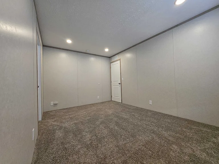 29800 Guilford Cir #209 — Photo 14