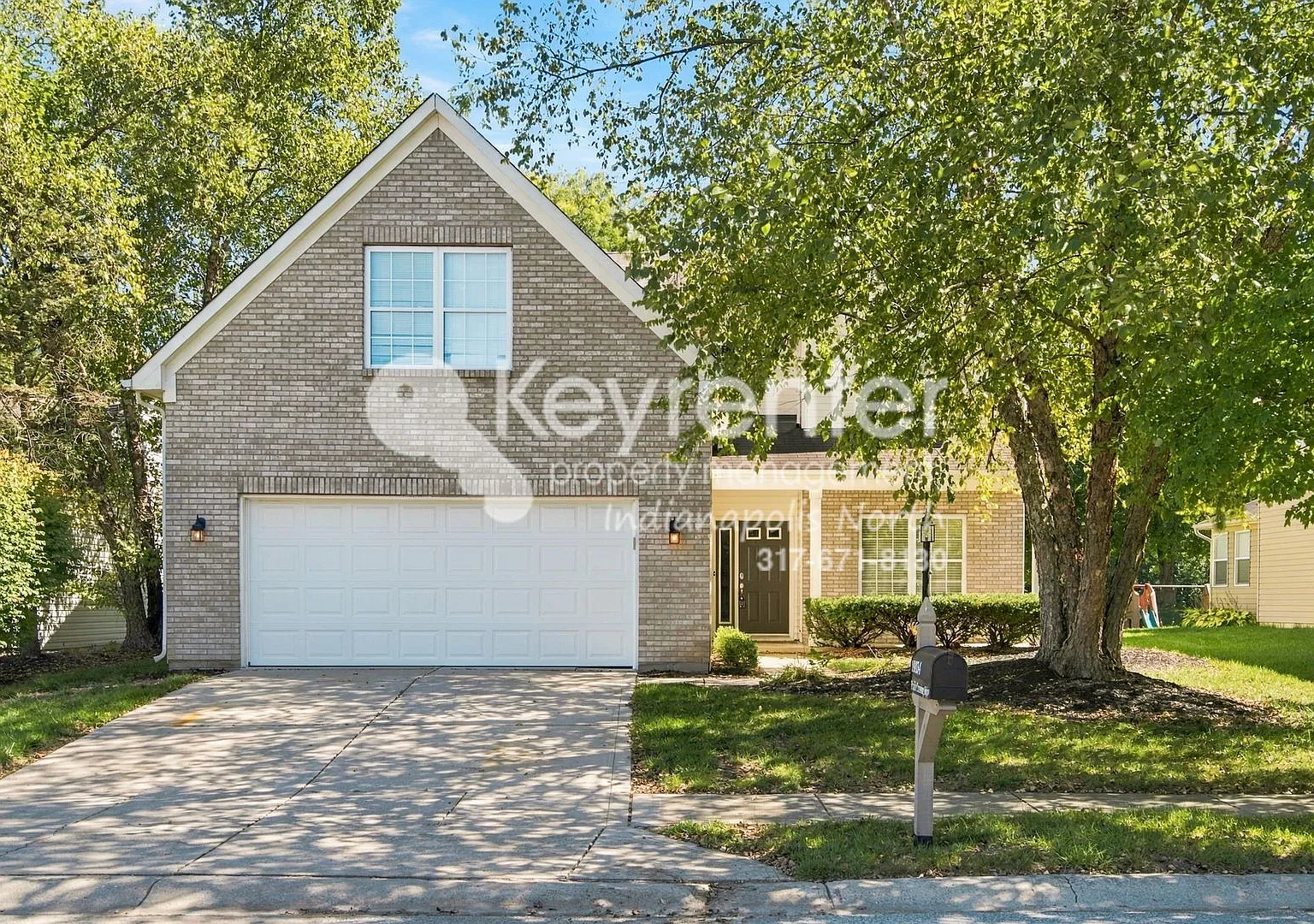 Beautiful Fox Prairie Golf Course Home with Bonus Room & 3 Baths — Photo 1