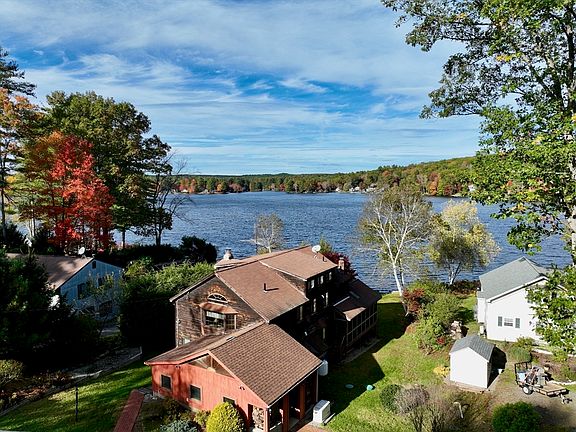 2nd image of 84 Lake Dr