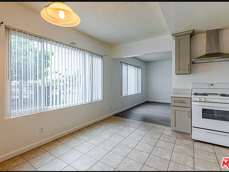 3458 W 67th St #1 — Photo 14