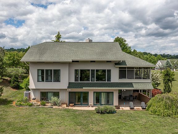 5th image of 35 Meadow Heights Ln