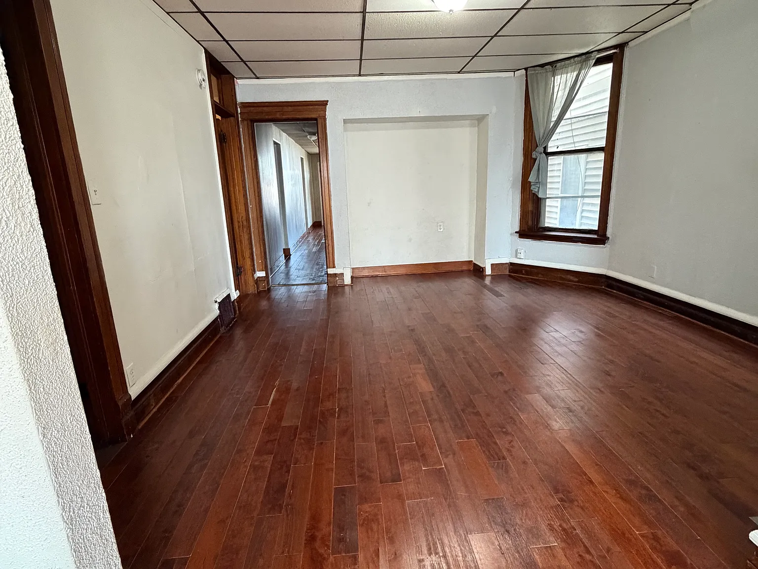 4611 S Union Ave — Photo 4