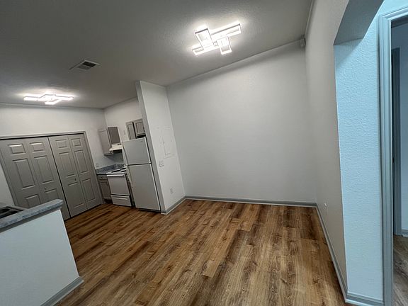 4th image of 447 W Longleaf Dr APT 1501