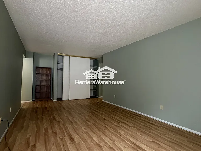 4648 Cedar Lake Rd S #1 — Photo 8