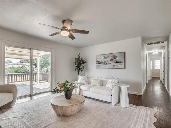 524 S Lewis Ln, Mustang, OK 73064