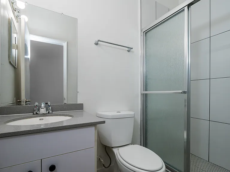 2 bed ensuite off primary