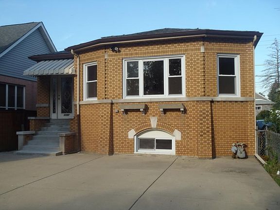 2nd image of 1107 Dunlop Ave